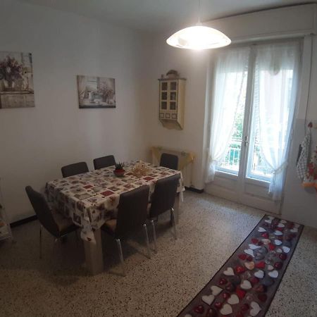 Appartamento Centrale Fino A 8 Posti Letto Pontremoli Buitenkant foto
