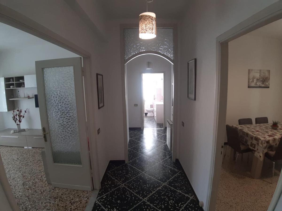 Appartamento Centrale Fino A 8 Posti Letto Pontremoli Buitenkant foto