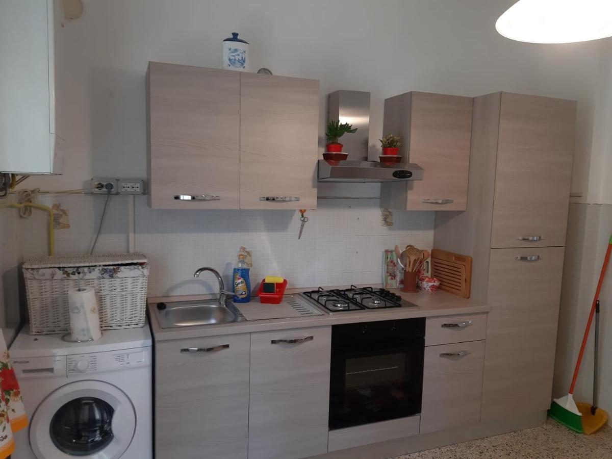 Appartamento Centrale Fino A 8 Posti Letto Pontremoli Buitenkant foto