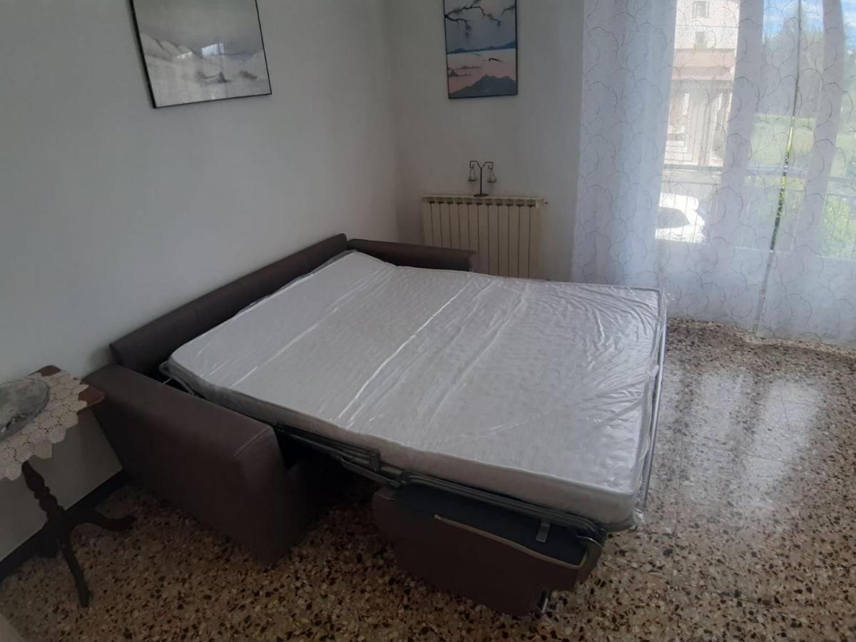 Appartamento Centrale Fino A 8 Posti Letto Pontremoli Buitenkant foto