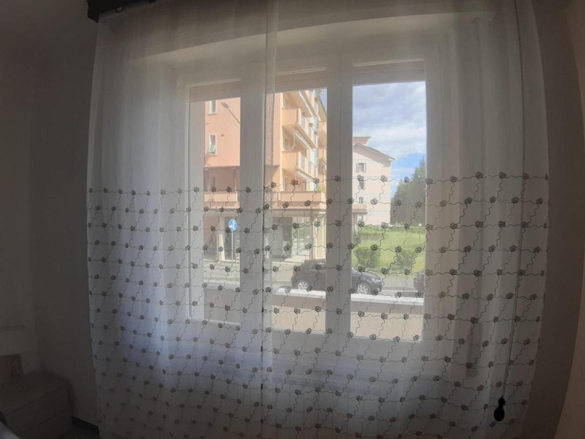 Appartamento Centrale Fino A 8 Posti Letto Pontremoli Buitenkant foto