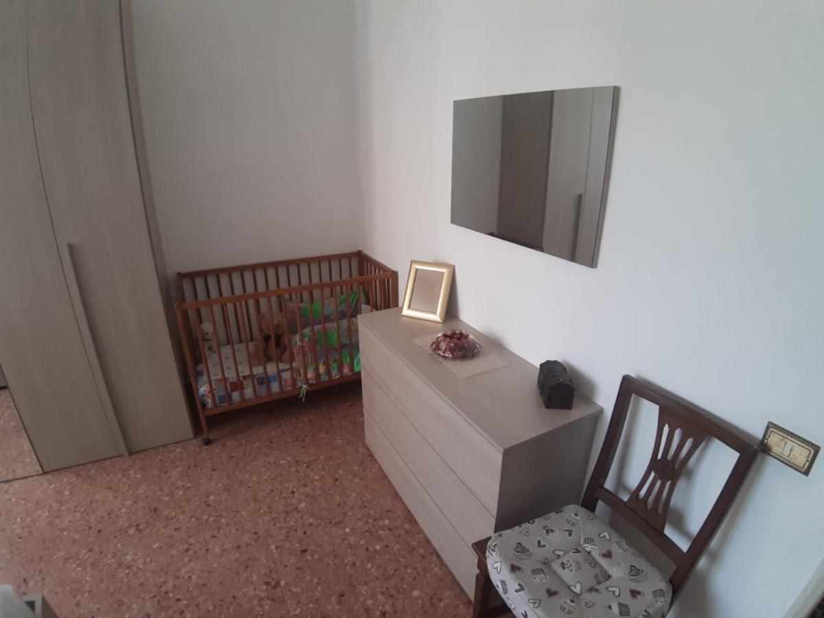 Appartamento Centrale Fino A 8 Posti Letto Pontremoli Buitenkant foto